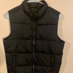 Old navy sleeveless down jacket. Boys 10-12